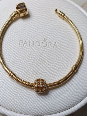 Pandora 14k Solid Gold and CZ In The Spotlight Charm (Charm Only)